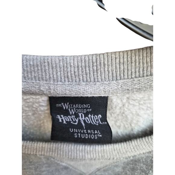 Universal Studios Authentic Gryffindor Sweatshirt in Heather Grey Small - Picture 4 of 4
